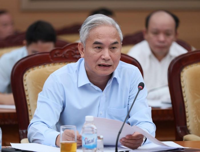 Lãnh đạo Tập đoàn TKV phát biểu tại cuộc họp. Ảnh: Mạnh Tuấn