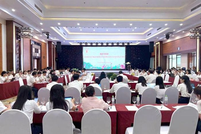  Toàn cảnh Hội nghị. 