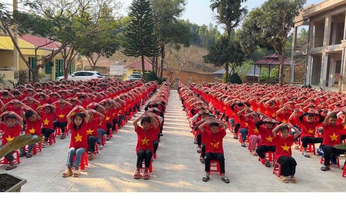 Học sinh Trường PTDTBT THCS Pu Nhi.
