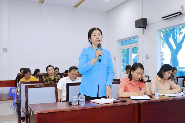 Một cử tri nói về nhiều vấn đề c2n tồn tại trên địa bàn TP.HCM.