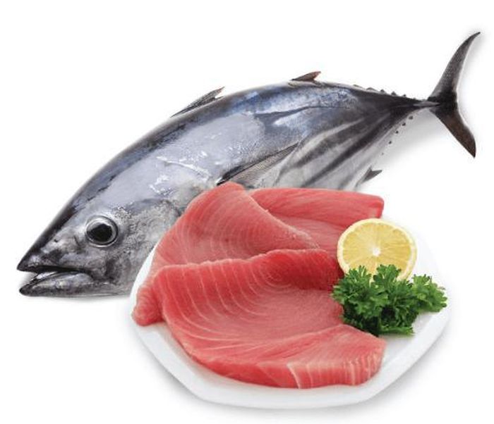 Người bệnh trong tình trạng nổi mề đay, ban đỏ ngứa toàn thân và khó thở sau khoảng 2 giờ ăn cá ngừ. Ảnh minh họa
