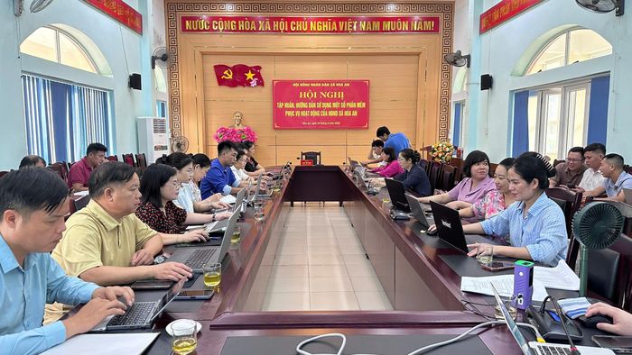 Quang cảnh buổi tập huấn