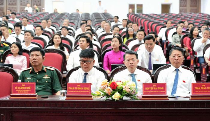 Các đại biểu tham dự kỳ họp