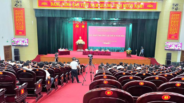 Quang cảnh kỳ họp