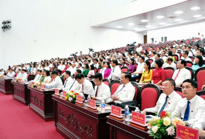 Quang cảnh kỳ họp