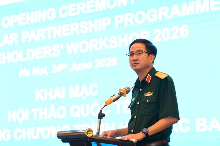 Cục trưởng Cục Gìn giữ hòa bình Việt Nam, Thiếu tướng Phạm Mạnh Thắng, phát biểu khai mạc tại hội thảo