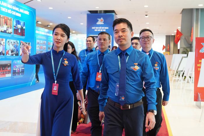 Hoạt động tham quan không chỉ giúp mở rộng kiến thức, tăng cường trải nghiệm thực tế, mà còn góp phần bồi đắp niềm tự hào, nâng cao nhận thức chính trị, từ đó khơi dậy tinh thần trách nhiệm, ý thức cống hiến và quyết tâm nâng cao chất lượng công tác trong đội ngũ đoàn viên, thanh niên Quốc hội.