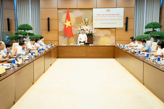 Quang cảnh cuộc làm việc
