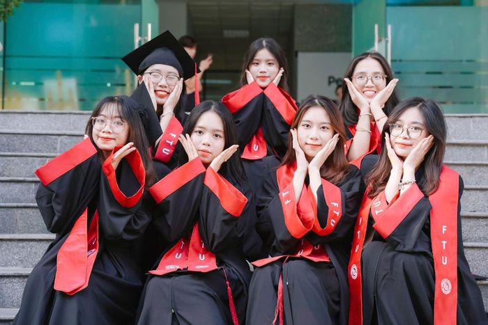 Sứ mạng của trường đại học, suy cho cùng, vẫn là mang tới tri thức để phát triển xã hội và phụng sự tiến bộ nhân loại. Ảnh: Thùy Dương