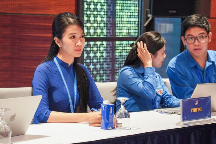 Các đại biểu tham dự diễn đàn.