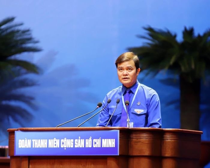 Đồng chí Bùi Quang Huy, Ủy viên Trung ương Đảng, Bí thư thứ nhất Trung ương Đoàn khóa XII phát biểu tại phiên làm việc.