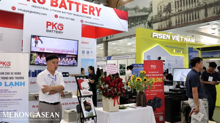  Các gian hàng của doanh nghiệp Việt Nam chiếm đa số tại triển lãm năm nay. Ảnh: Thu Thảo/Mekong ASEAN. 