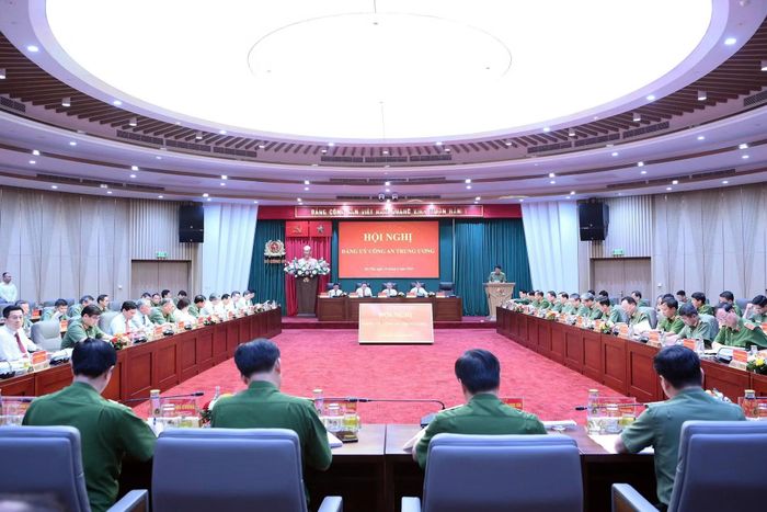 Các đại biểu dự hội nghị.