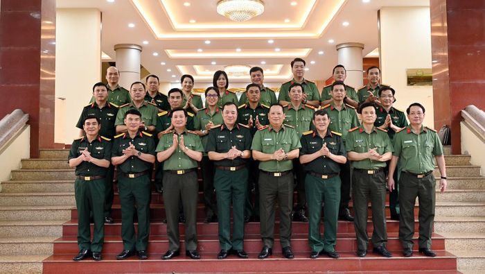 Các đại biểu dự lễ ký kết.