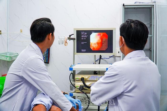 Máy nội soi tiêu hóa hiện đại tại Phòng khám Đa khoa Thiên Ân.
