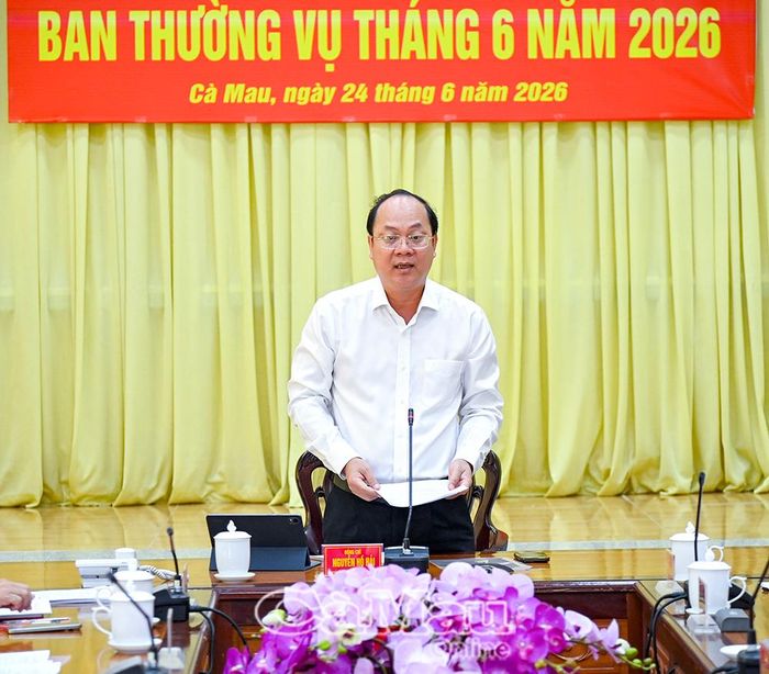 Đồng chí Nguyễn Hồ Hải, Bí thư Tỉnh ủy, Bí thư Đảng ủy Quân sự tỉnh, biểu dương những kết quả nổi bật mà lực lượng vũ trang tỉnh đạt được thời gian qua.