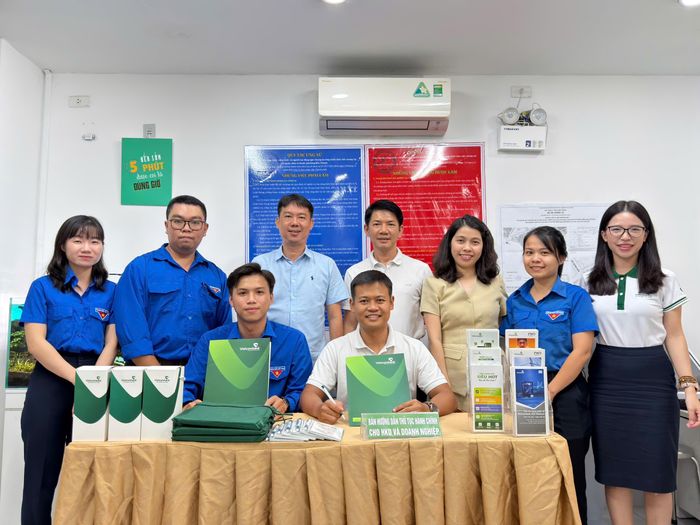 Ra mắt mô hình: "Một điểm đến - nhiều hỗ trợ" tại UBND P.Bến Thành