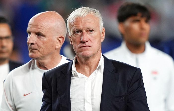 HLV Didier Deschamps gặp cú sốc về tâm lý.
