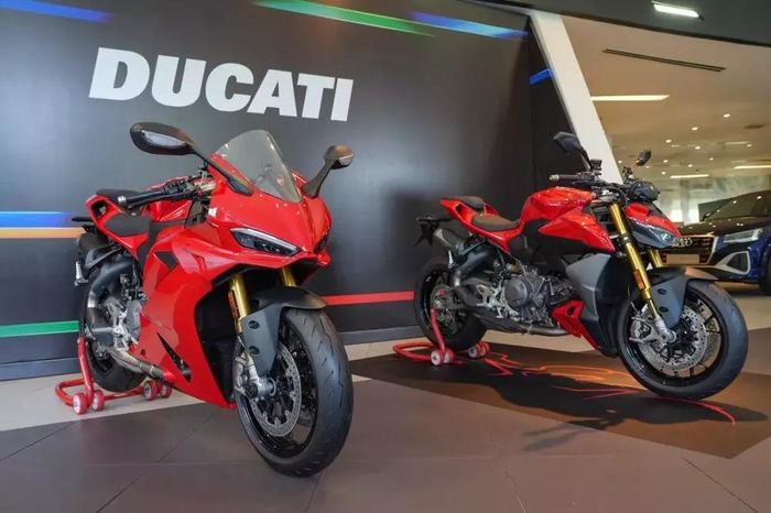 Ducati Panigale V2 S và Streetfighter V2 S ra mắt Việt Nam với động cơ V12.