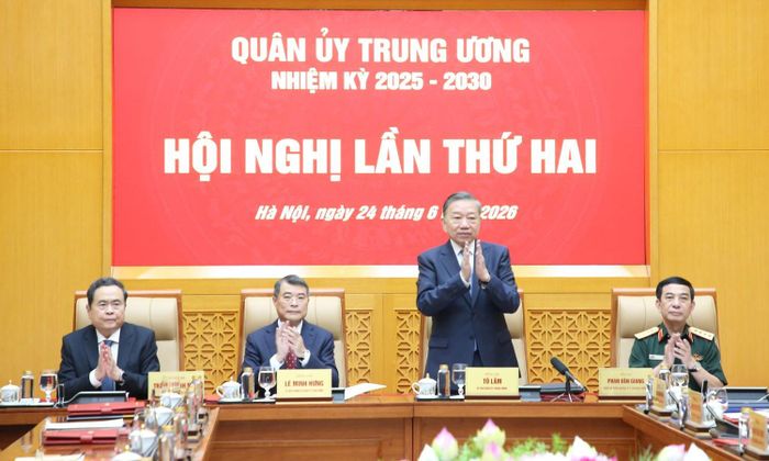 Tổng Bí thư, Chủ tịch nước Tô Lâm, Bí thư Quân ủy Trung ương dự và phát biểu chỉ đạo tại hội nghị. (Ảnh: Hiền Hòa)