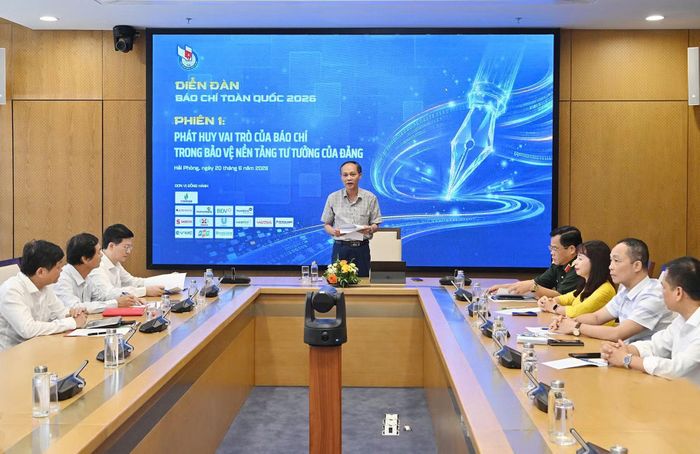 Quang cảnh phiên thảo luận “Phát huy vai trò của báo chí trong bảo vệ nền tảng tư tưởng của Đảng” tại Diễn đàn Báo chí toàn quốc 2026. Ảnh: Thủy Nguyên