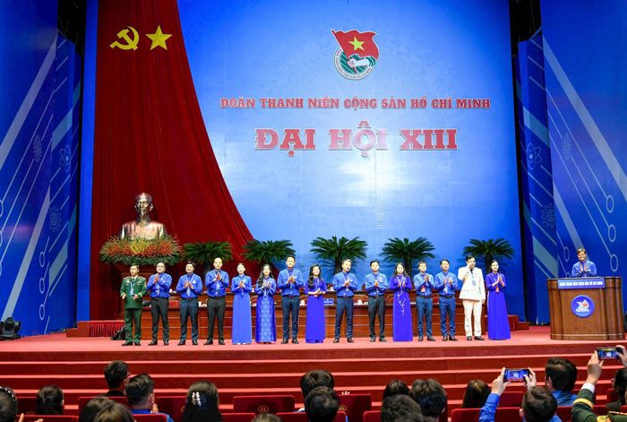 Đoàn Chủ tịch Đại hội. Ảnh: Hồ Ý