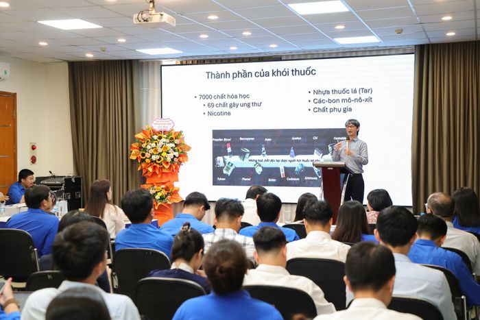 ThS.BS Nguyễn Tuấn Lâm, đại diện Tổ chức Y tế Thế giới (WHO) tại Việt Nam chia sẻ về tác hại của thuốc lá. Ảnh: BTC