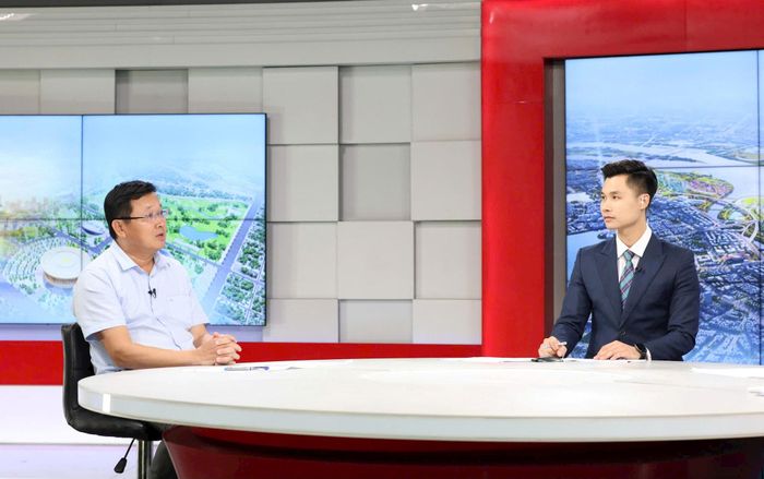 Ông Đào Minh Tâm, Phó Giám đốc Sở Quy hoạch – Kiến trúc Hà Nội trao đổi tại chương trình. Ảnh: Thanh Hải