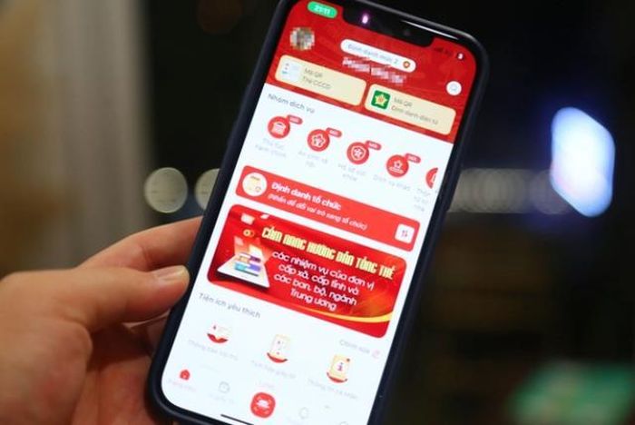 Từ ngày 1/7/2026, thông tin lý lịch tư pháp của công dân sẽ được hiển thị trên ứng dụng VNeID. Ảnh minh họa: TL