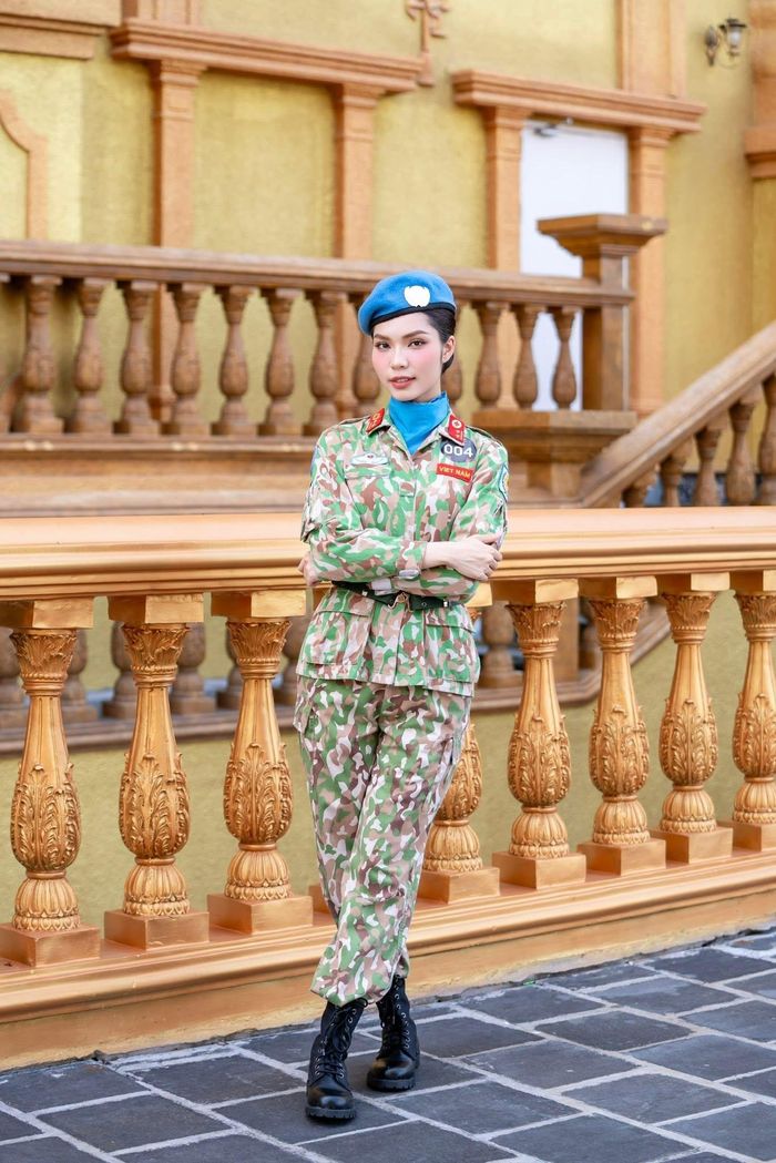 Phan Cẩm Nhi sinh năm 2000 tại Phú Thọ, tốt nghiệp ngành Sư phạm Âm nhạc của Trường Đại học Văn hóa Nghệ thuật Quân đội. Trước khi đến với Miss Grand Vietnam 2026, cô từng giành danh hiệu Á khôi 2 cuộc thi Nữ sinh thanh lịch tỉnh Phú Thọ năm 2017.