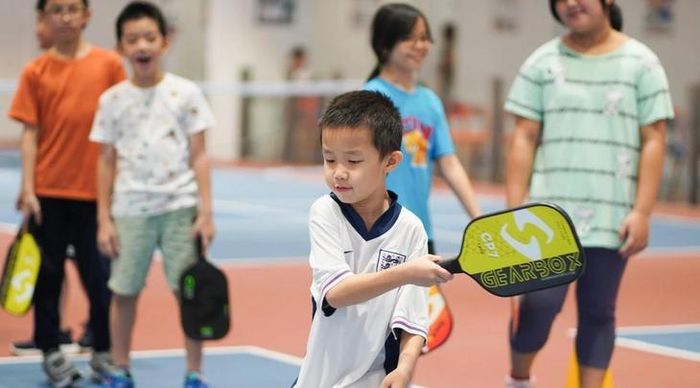 Trẻ em và phụ nữ mang thai dễ bị tổn thương khi chơi pickleball.