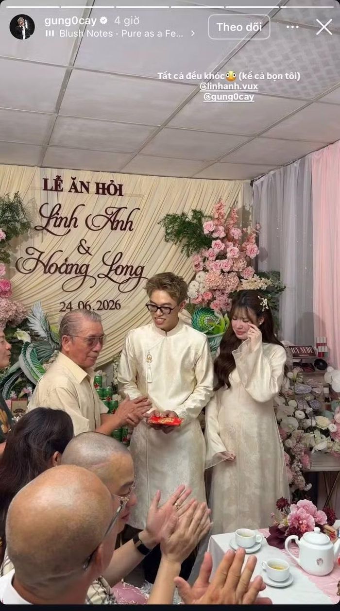 Sáng 24/6, gung0cay và nửa kia tổ chức lễ ăn hỏi tại gia dưới sự chứng kiến và chúc phúc của bạn bè, người thân.