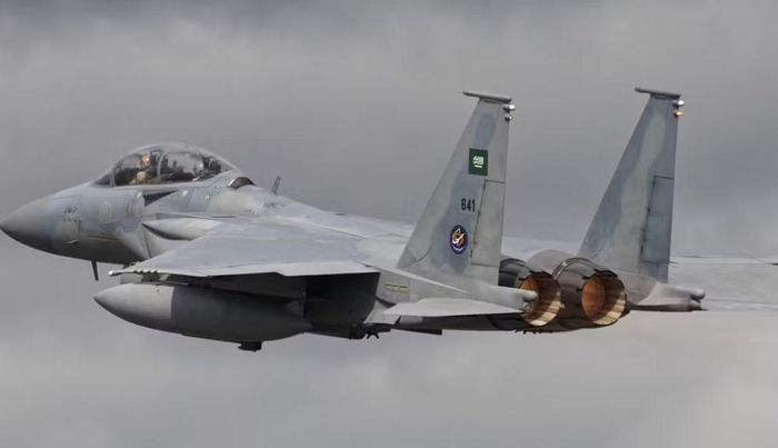 Trong khi đó, nguyên nhân khiến máy bay tiêm kích cường kích F-15E Strike Eagle gặp nạn vẫn chưa được công bố chính thức.