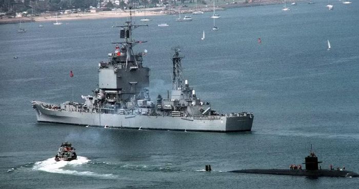 Tuy nhiên, điều nghịch lý là USS Long Beach càng hoạt động lâu, những nhược điểm của mô hình tuần dương hạm hạt nhân càng lộ rõ.