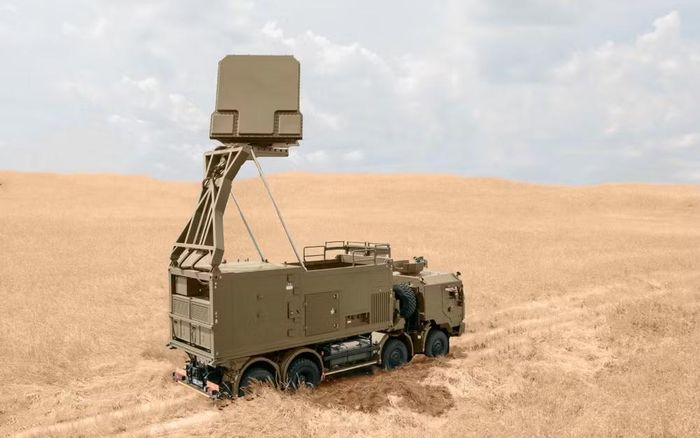 Theo đại diện Tập đoàn Thales, đây là lần đầu tiên có thể kết hợp 3 đài radar di động riêng biệt và mạnh mẽ như DeepFinder Tactical để tạo thành vùng phủ sóng vô tuyến liên tục nhằm phát hiện mọi mục tiêu trong thời gian cực ngắn.