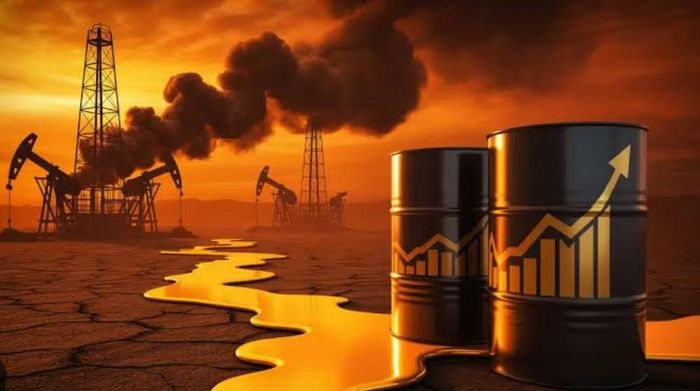 Dầu thô WTI của Mỹ cũng giảm 3,5%, xuống còn 71 USD một thùng. Diễn biến này hoàn toàn trái ngược với giai đoạn cao điểm căng thẳng trước đó, khi giá dầu từng vượt 100 USD một thùng do lo ngại nguồn cung năng lượng toàn cầu bị ảnh hưởng.