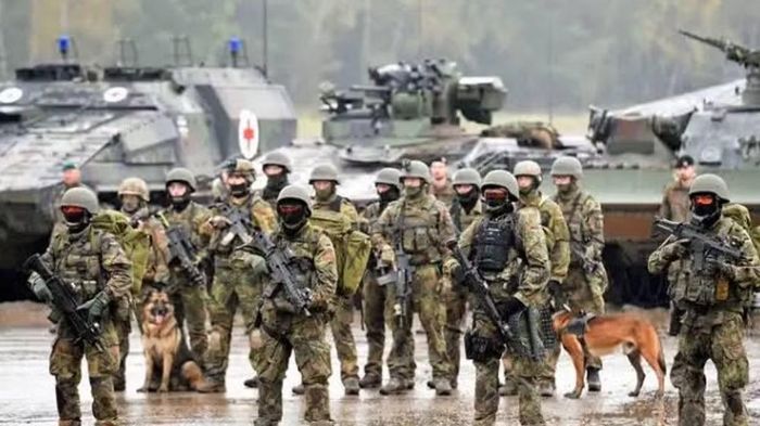 Theo kế hoạch lữ đoàn quân sự hoàn chỉnh này sẽ tới Lithuania vào cuối năm 2027, đồn trú thường trực gần biên giới Belarus.