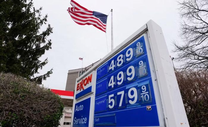 Dù đã hạ nhiệt sau thỏa thuận giữa Washington và Tehran, giá xăng tại Mỹ hiện vẫn cao hơn giai đoạn trước khi xung đột bùng phát.