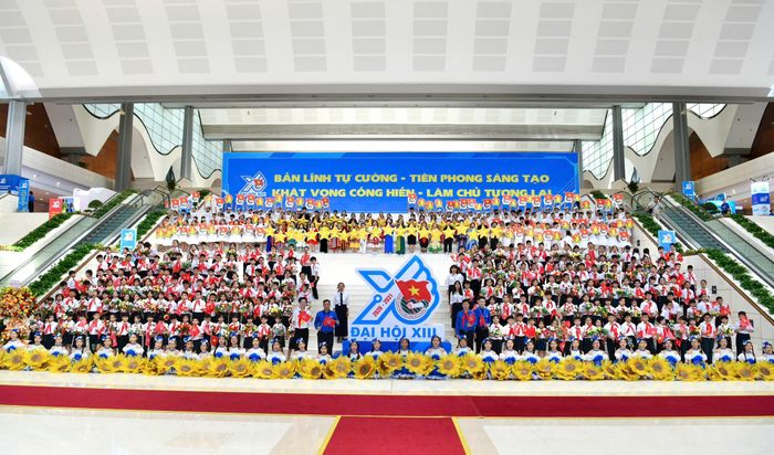  Đại hội diễn ra phiên trọng thể với khẩu hiệu hành động “Bản lĩnh tự cường – Tiên phong sáng tạo - Khát vọng cống hiến - Làm chủ tương lai”. Ảnh: TT 