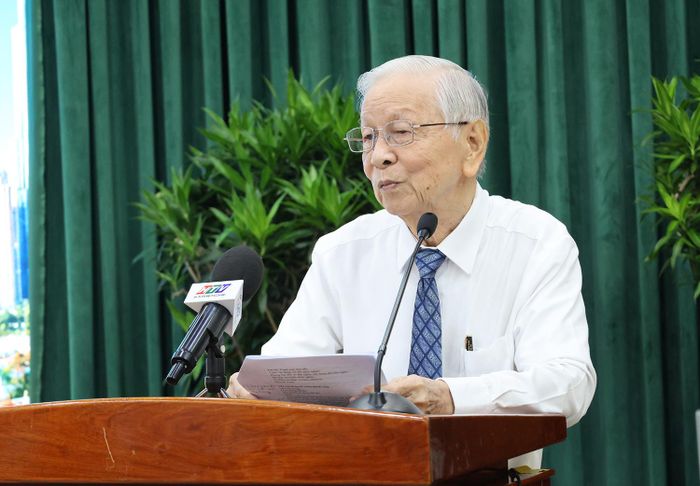  Ông Phạm Chánh Trực, nguyên Phó Bí thư thường trực Thành ủy TP.HCM, phát biểu tại hội thảo. Ảnh: PHƯỢNG CHÂU 