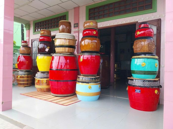  Mỗi chiếc trống Bình An phải trải qua hơn 20 công đoạn chế tác thủ công nghiêm ngặt trước khi xuất xưởng. Ảnh: TT 