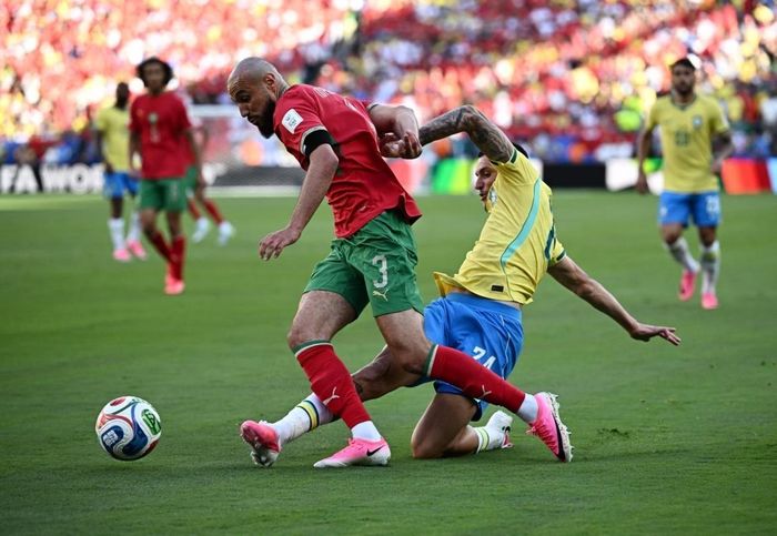  Người hâm mộ Morocco phải bỏ gấp đôi lương trung bình một năm để đi cổ vũ đội tuyển. Ảnh: Reuters. 