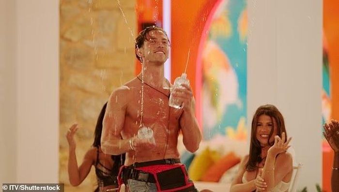 Love Island nhận nhiều tranh cãi những năm qua. Ảnh: Shulterstock. 