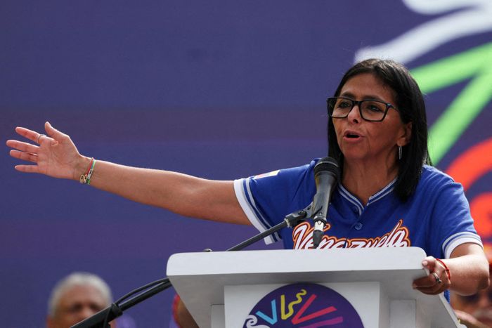  Tổng thống lâm thời của Venezuela - bà Delcy Rodríguez - trong một cuộc phát biểu trước công chúng. Ảnh: Reuters.