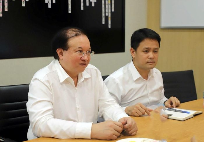 Thứ trưởng Tạ Quang Đông và Cục trưởng Cục Điện ảnh Đặng Trần Cường tại buổi làm việc