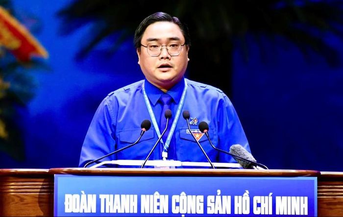 Bí thư Thành Đoàn TP.HCM Ngô Minh Hải trình bày tham luận tại Đại hội