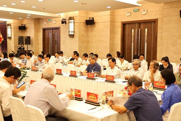 Các đại biểu tham dự tọa đàm
