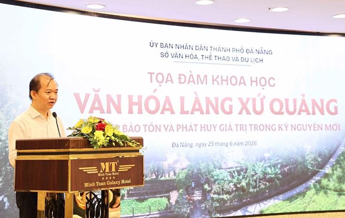 PGS.TS Bùi Hoài Sơn chia sẻ nhiều ý kiến tại tọa đàm
