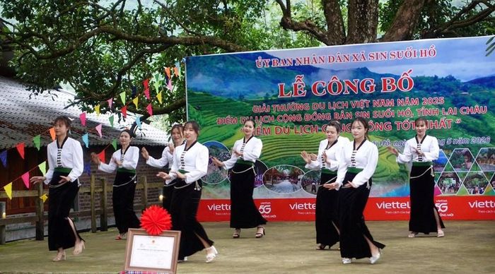 Bản du lịch cộng đồng ASEAN - Sin Suối Hồ - một trong những điểm đến yêu thích của du khách