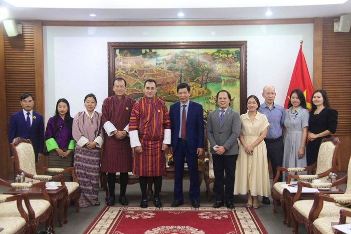 Hai bên nhất trí thúc đẩy hợp tác phát triển du lịch